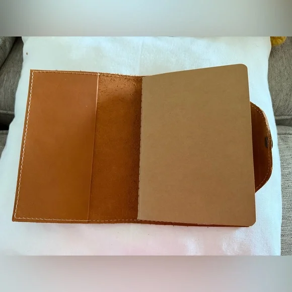 Portland Leather Medium Snap Leather Journal Honey - Picture 4 of 6